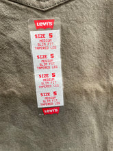 Load image into Gallery viewer, VNTG Deadstock 1990s Levi&#39;s 512 Slim Fit jeans