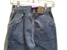 Load image into Gallery viewer, Rocky Mountain Star Studded Jeans