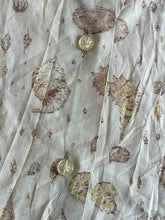 Load image into Gallery viewer, 1970s Lady Marlboro Seashell Blouse