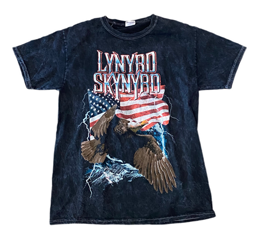 Lynard Skynyrd “Big Wheels Keep on Turnin’” 2022 Tour T-Shirt