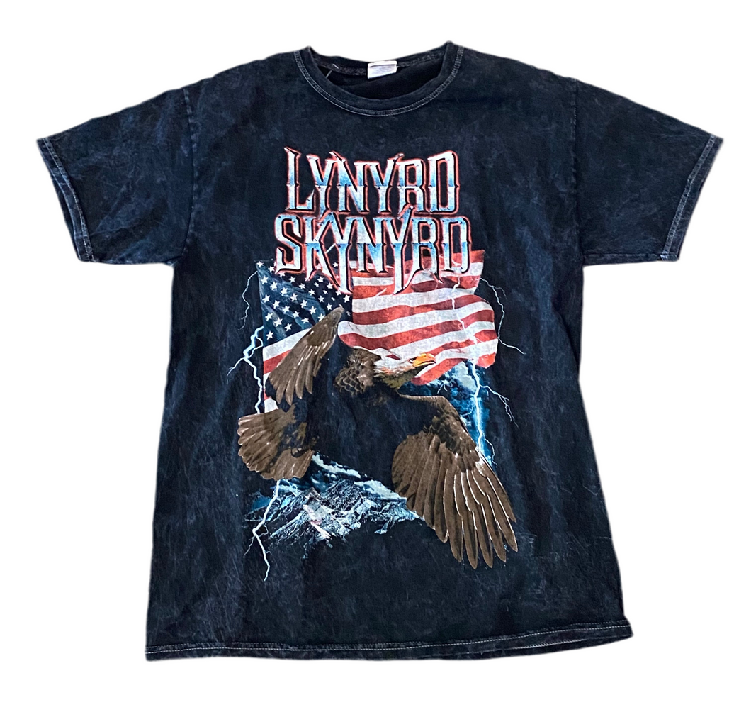 Lynard Skynyrd “Big Wheels Keep on Turnin’” 2022 Tour T-Shirt