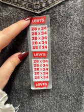 Load image into Gallery viewer, Levi&#39;s 550 Student Loose Fit Grey Jeans