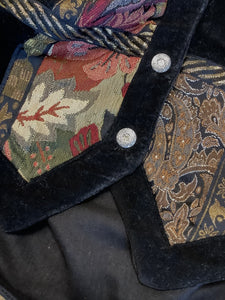 Chrysantheme Textured Funky Vest