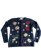 Load image into Gallery viewer, Croft &amp; Barrow Hand Knitted Winter Sweater