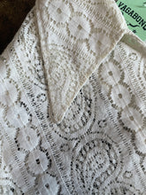 Load image into Gallery viewer, Vintage 70s Paisley Lace Button-Up