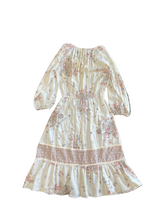 Load image into Gallery viewer, 1970s Women&#39;s Floral Prairie Dress