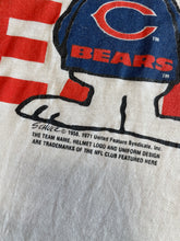 Load image into Gallery viewer, 1970s Snoopy Chicago Bears NFL Club Tee
