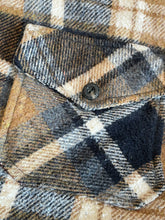 Load image into Gallery viewer, Vintage Woolrich-Style 1960s Wool Jacket