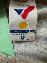 Load image into Gallery viewer, Daffy duck golfer tee ￼